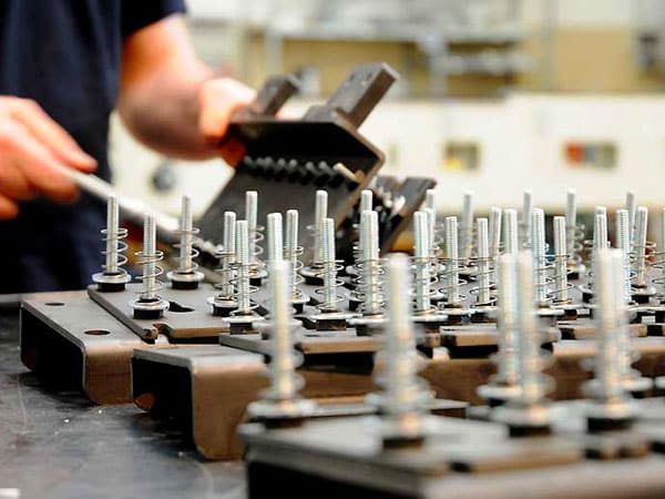 Montaggio-di-macchine-automatiche-industriali Montaggio-di-macchine-automatiche-industriali