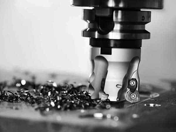 industrial metalworking cutting process by milling cutter Produzione-di-componenti-in-serie-con-fresatura-modena