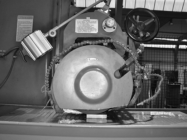 rettifica-meccanica-di-piani-in-officina-castelfranco-emilia